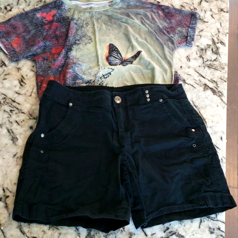 Style and Co. Studded Bradded Stretchy Shorts EUC